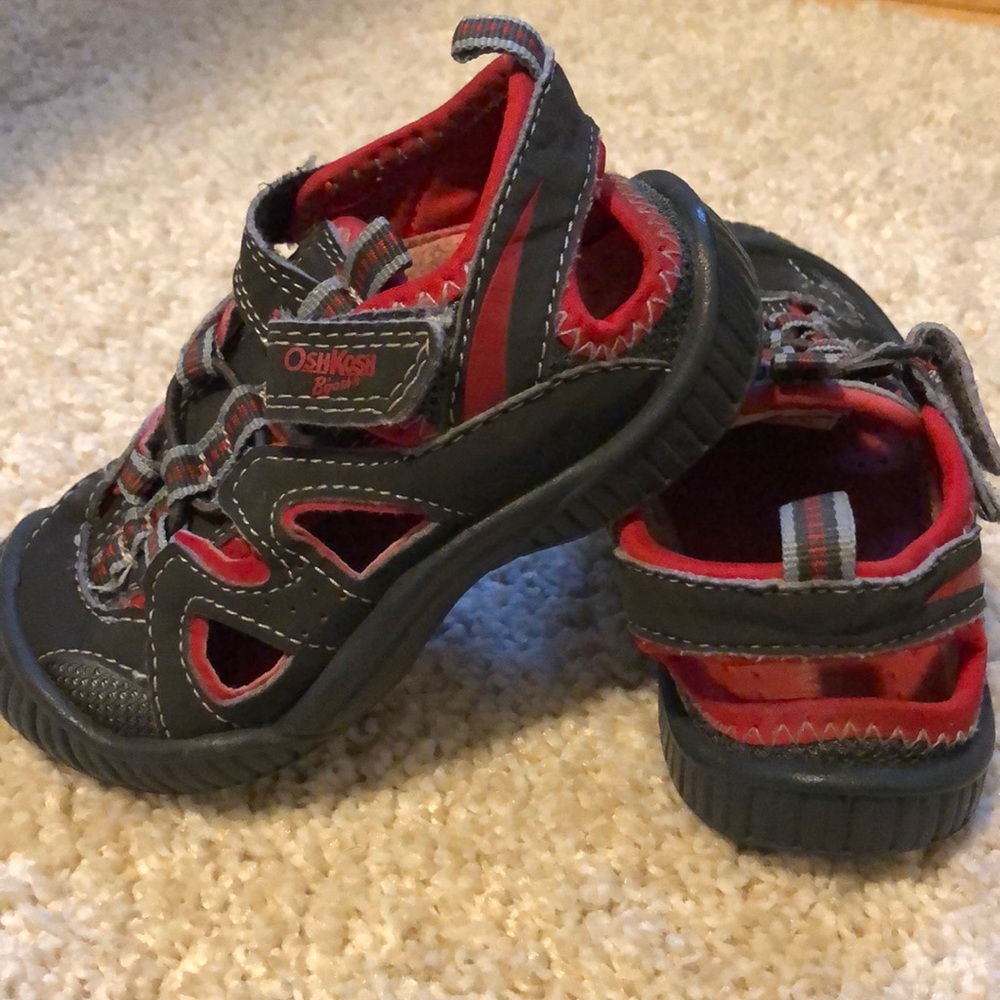OshKosh B’gosh summer shoes
